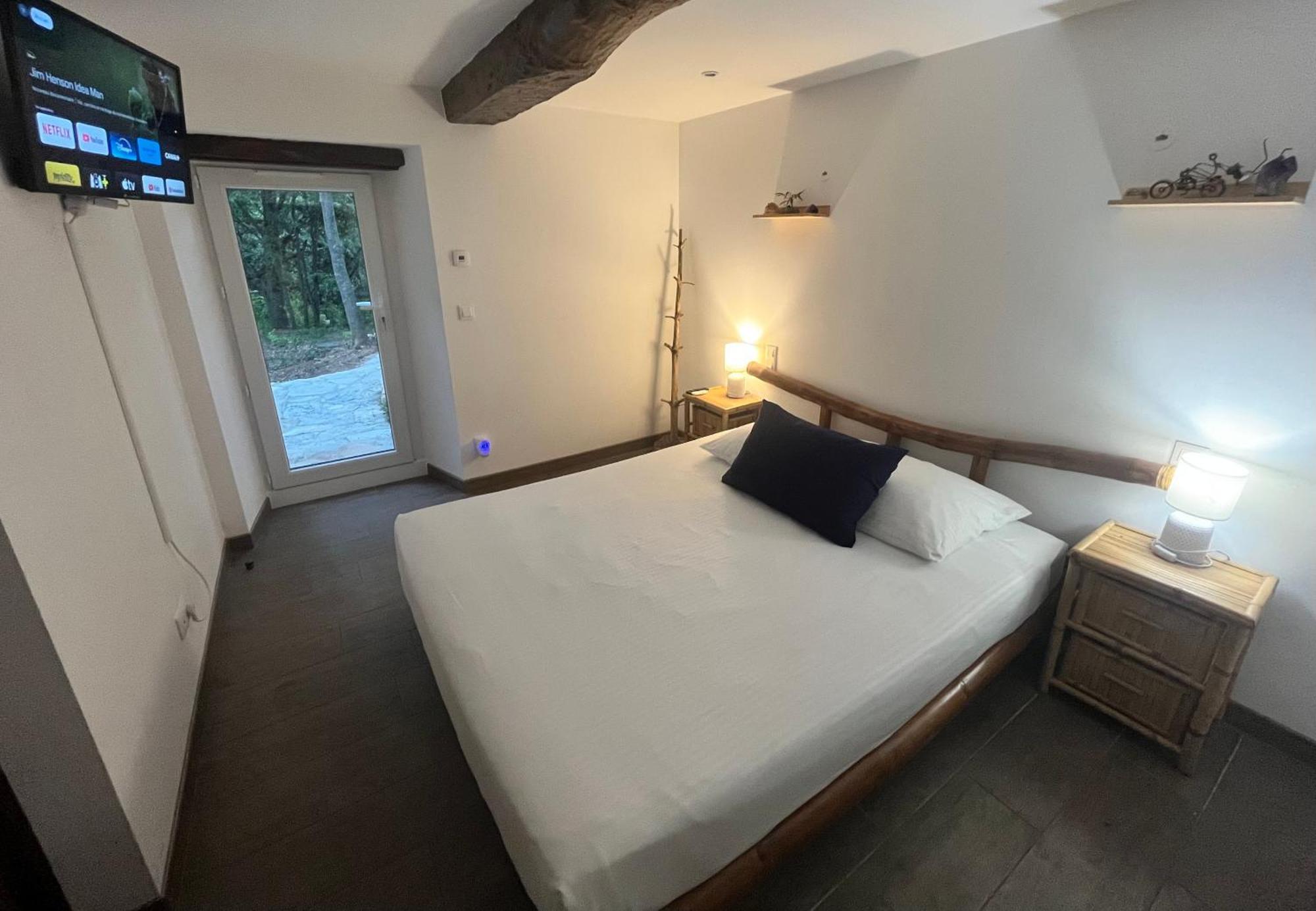 2 Avec Jardin Apartment